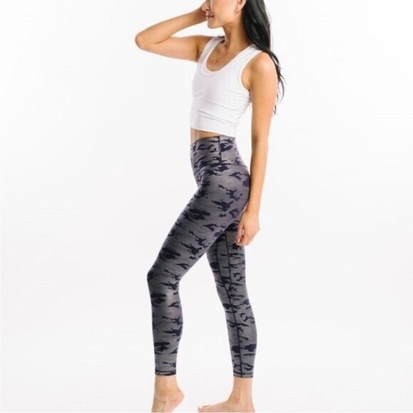 ZYIA Pants - Zyia Active Silver Navy Camo Supreme Hi-Rise 7/8 Leggings Size 8-10